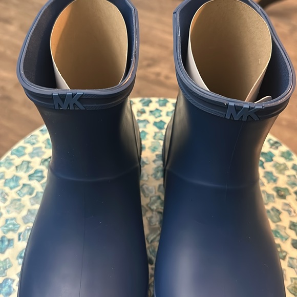 Michael Michael Kors Mac Rainbootie Size 8 - Picture 2 of 5